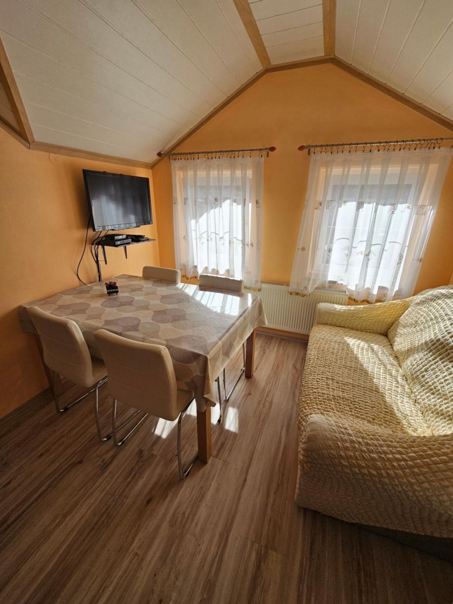 House Mirjana Otel Smoljanac Dış mekan fotoğraf