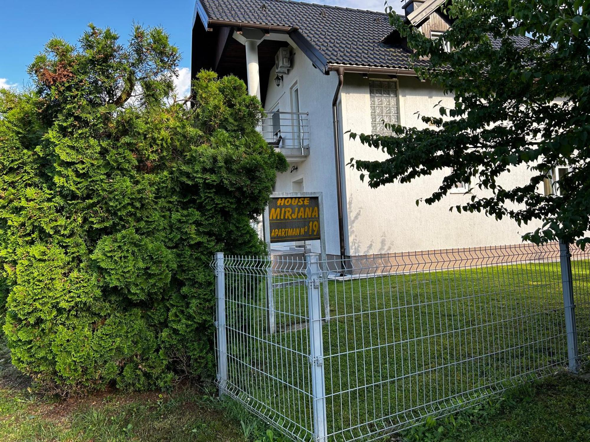House Mirjana Otel Smoljanac Dış mekan fotoğraf