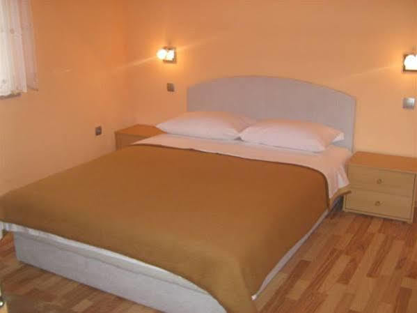 House Mirjana Otel Smoljanac Dış mekan fotoğraf